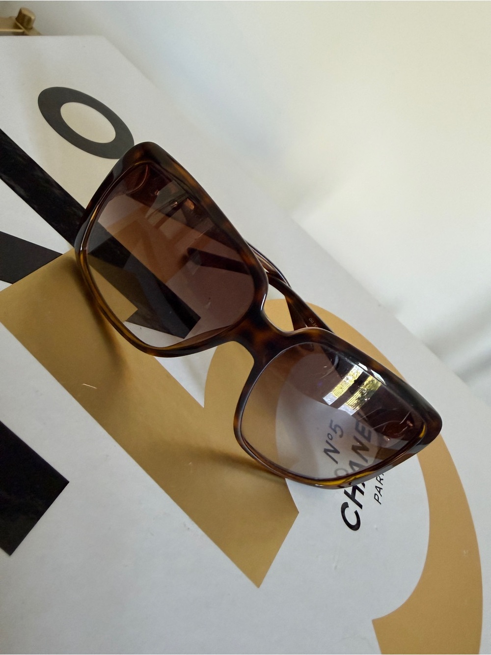 Gucci Brown Tortoiseshell Oversized Sunglasses